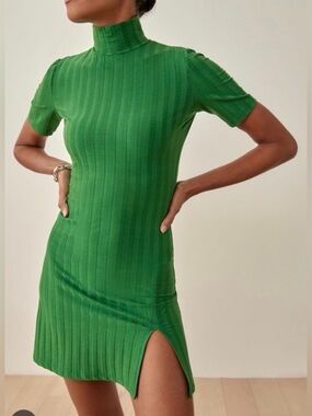 Reformation Green Zia Knit  Short Sleeve Dress small